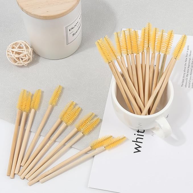 MyAoKuE-UP 100 Pack Bamboo Handle Mascara Wands Disposable Eyelash Brushes Eco-friendly Lash Extension Tool, Yellow