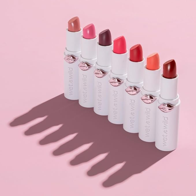 wet n wild Mega Last High-Shine Lipstick Lip Color, Infused with Seed Oils For a Nourishing High-Shine, Buildable & Blendable Creamy Color, Cruelty-Free & Vegan - Rosé And Slay