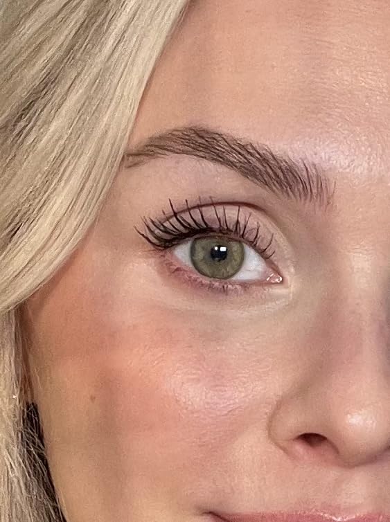 Volume Nature Plus - Hypoallergenic Mascara Sensitive Eyes - Smudge- & Sweatproof, Volume and Lengthening - Allergy tested - Vegan - Non Toxic