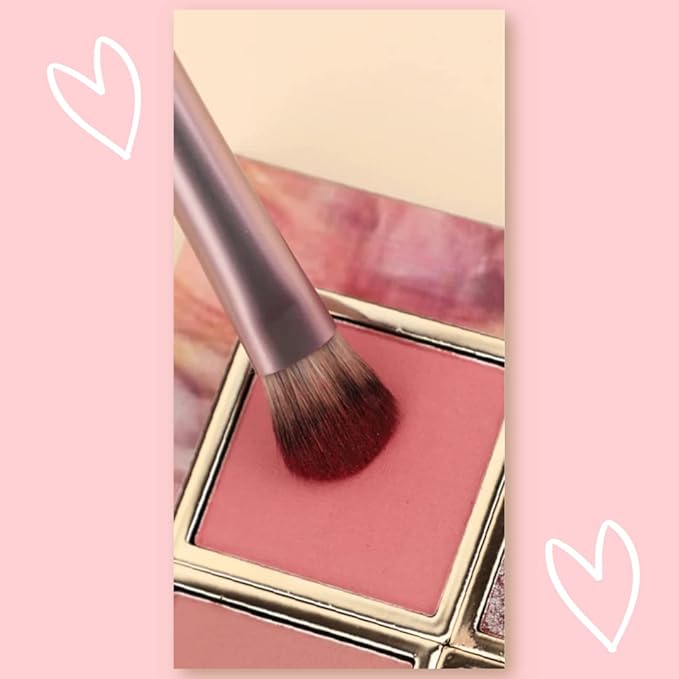 4 Soft Synthetic Eyeshadow Brush Kit - For Blending or Concealer. Eyeshadow brush set with case by aura. Eye makeup brushes and tools. Professional eyeshadow brushes. Brochas para sombra de ojos.