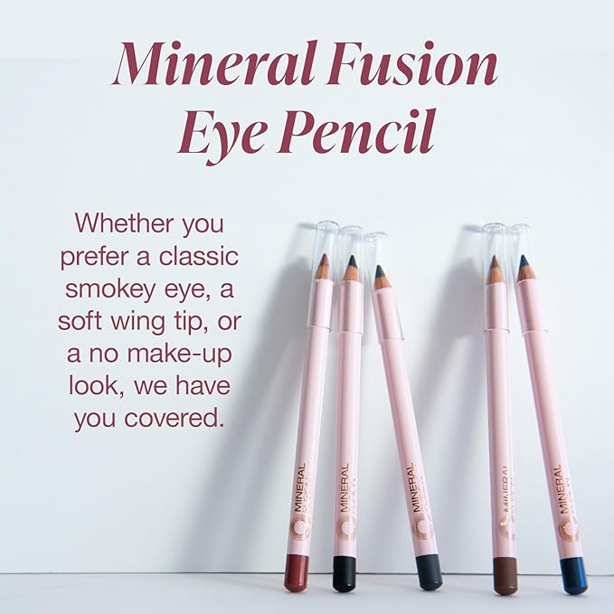 Mineral Fusion Eye Pencil, Navy Blue Eyeliner with Soothing Chamomile, Meadowfoam & Vitamin E, Velvety Smooth, Hypoallergenic Eye Makeup to Line & Define, Long-Lasting Eyeliner Pencil, Azure, 0.04 Oz