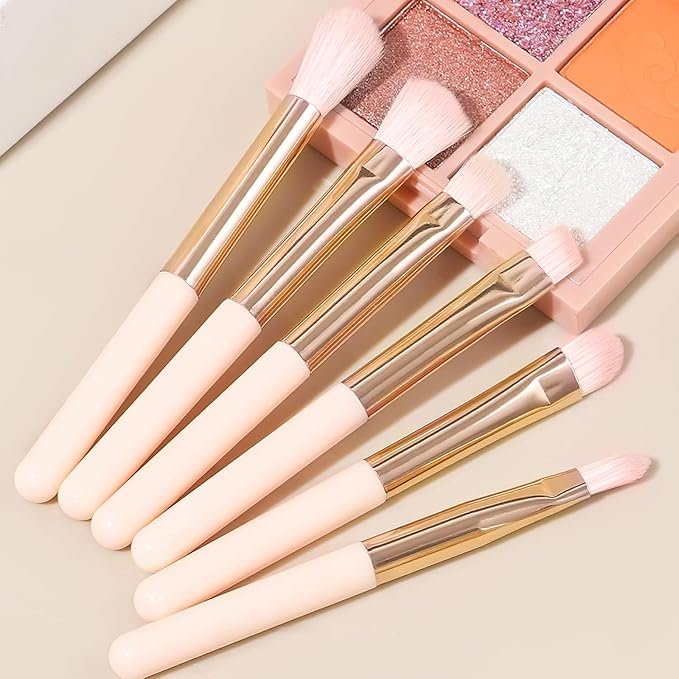 Makeup Brushes Set,8 pcs Portable Face Powder Blush Concealers Eye Travel Make up Brushes Set Small Multifunctional Cosmetic Brushes with Case (Orange)