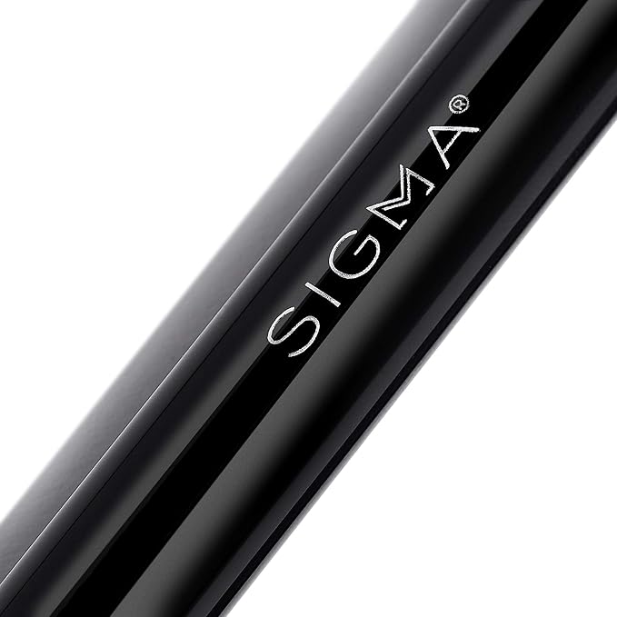 Sigma Beauty E15 Flat Definer Brush – Flat-Angled Professional Makeup Brush for Sharp, Defined Makeup Application, Eyeliner Brush Adapts to Liquid, Gel, & Powder Eye Makeup (1 Brush)