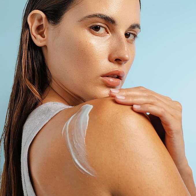 Germaine de Capuccini - Timexpert Hydraluronic - Ultra-Comfort Moisturizing Body Cream - Rehydrate your skin for 48 hours, leaving it soft and radiant - Antiaging Body Treatment - 10.1 Fl Oz