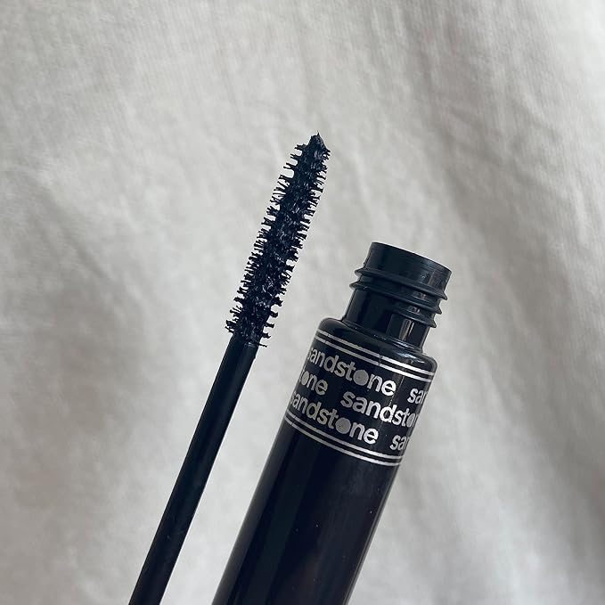 Volume Nature Plus - Hypoallergenic Mascara Sensitive Eyes - Smudge- & Sweatproof, Volume and Lengthening - Allergy tested - Vegan - Non Toxic