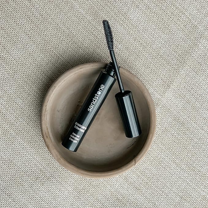 Hypoallergenic Mascara Sensitive Eyes - Smudge-Proof, Sweatproof and Lengthening with amazing separation of the lashes - Vegan and Non Toxic (Brown, 9 ml)
